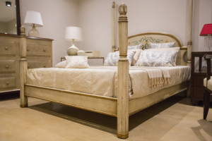 Кровать Queen Bed (3) | Кровати
