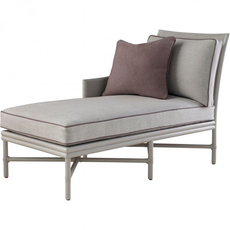 Oval deals chaise lounge
